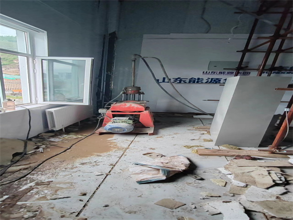 巴彦地基基础下沉墙体裂缝加固注浆顶升施工